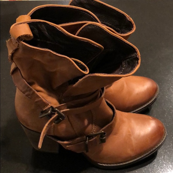 steve madden strappy boots